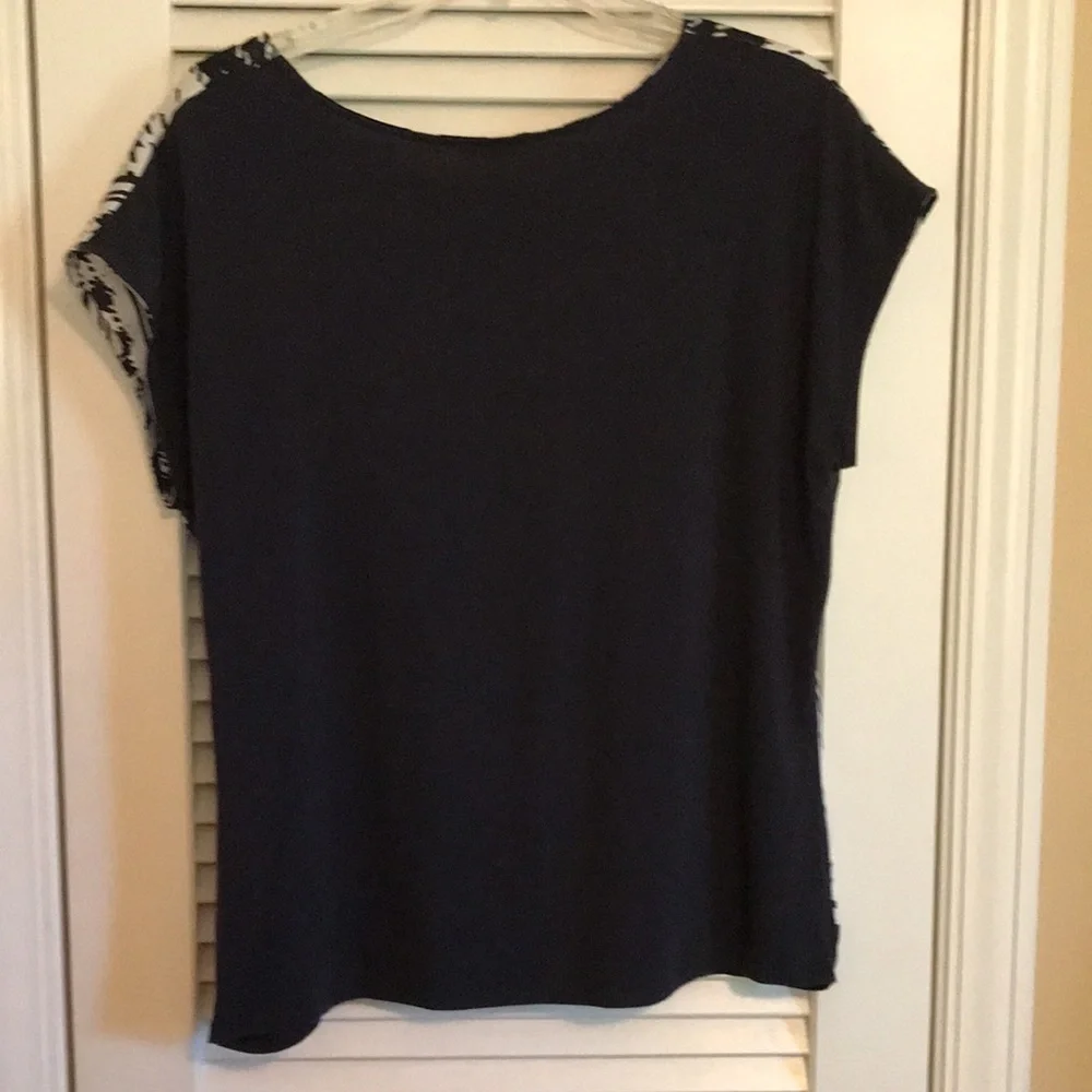 The Limited Women’s Sleeveless Top Houndstooth Black/White print Sz L Slinky